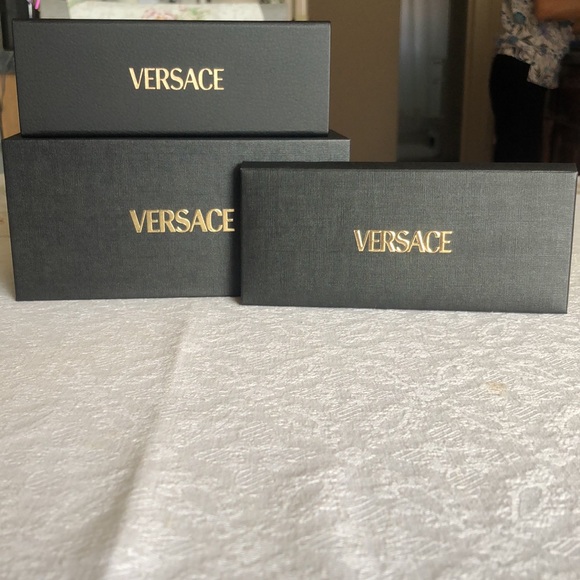 COPY - - Brand New Authentic Versace Eye Glass Case - Picture 2 of 5